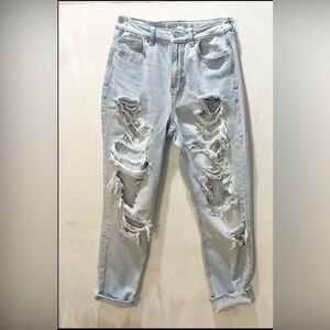 Woman’s American Eagle ripped light denim high waist ankles size 25 waist